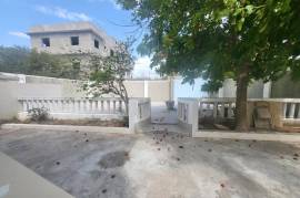 4 Bedrooms 3 Bathrooms, House for Sale in Greater Portmore