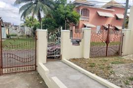 6 Bedrooms 3 Bathrooms, House for Sale in Montego Bay