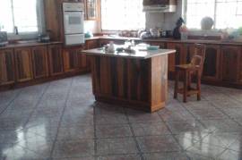 6 Bedrooms 5 Bathrooms, House for Sale in May Pen