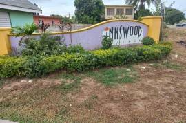 11 Bedrooms 6 Bathrooms, House for Sale in Spanish Town