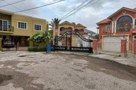 11 Bedrooms 6 Bathrooms, House for Sale in Spanish Town