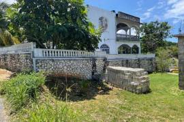 7 Bedrooms 6 Bathrooms, House for Sale in Ocho Rios