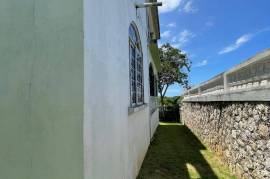 7 Bedrooms 6 Bathrooms, House for Sale in Ocho Rios