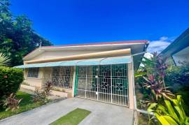 5 Bedrooms 3 Bathrooms, House for Sale in Kingston 10