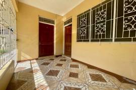 5 Bedrooms 3 Bathrooms, House for Sale in Kingston 10