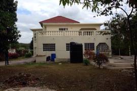 5 Bedrooms 3 Bathrooms, House for Sale in Negril