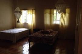 5 Bedrooms 3 Bathrooms, House for Sale in Negril