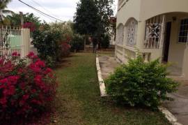 5 Bedrooms 3 Bathrooms, House for Sale in Negril