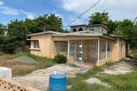 5 Bedrooms 3 Bathrooms, House for Sale in Kingston 10