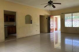 5 Bedrooms 3 Bathrooms, House for Sale in Kingston 19