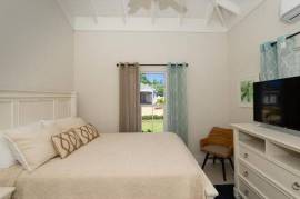 3 Bedrooms 2 Bathrooms, House for Sale in Oracabessa