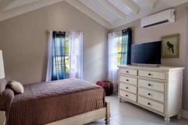 3 Bedrooms 2 Bathrooms, House for Sale in Boscobel