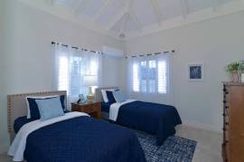 3 Bedrooms 2 Bathrooms, House for Sale in Tower Isle