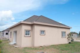 3 Bedrooms 3 Bathrooms, House for Sale in May Pen