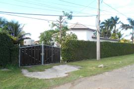 4 Bedrooms 4 Bathrooms, House for Sale in Runaway Bay