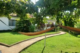 4 Bedrooms 4 Bathrooms, House for Sale in Runaway Bay