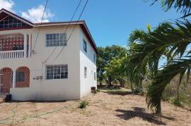 5 Bedrooms 3 Bathrooms, House for Sale in May Pen