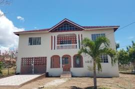 5 Bedrooms 3 Bathrooms, House for Sale in May Pen