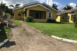 3 Bedrooms 2 Bathrooms, House for Sale in Saint Ann's Bay