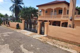 7 Bedrooms 5 Bathrooms, House for Sale in Spanish Town