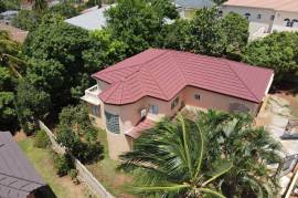 7 Bedrooms 5 Bathrooms, House for Sale in Spanish Town