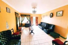 9 Bedrooms 4 Bathrooms, House for Sale in Top Hill