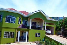 5 Bedrooms 3 Bathrooms, House for Sale in Junction