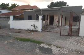 3 Bedrooms 3 Bathrooms, House for Sale in Kingston 19