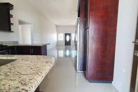 3 Bedrooms 2 Bathrooms, House for Sale in May Pen