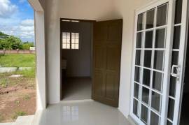 3 Bedrooms 2 Bathrooms, House for Sale in May Pen