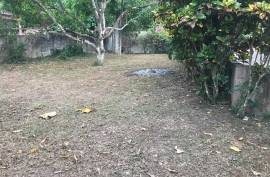 3 Bedrooms 2 Bathrooms, House for Sale in Browns Town