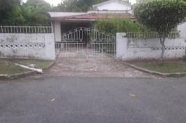 7 Bedrooms 6 Bathrooms, House for Sale in Kingston 10