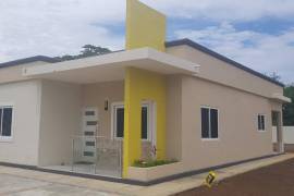 3 Bedrooms 2 Bathrooms, House for Sale in Negril