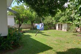 4 Bedrooms 2 Bathrooms, House for Sale in Kingston 19