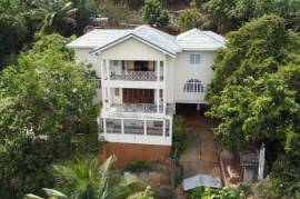 5 Bedrooms 5 Bathrooms, House for Sale in Kingston 19