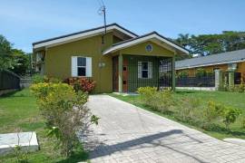 2 Bedrooms 2 Bathrooms, House for Sale in Ocho Rios