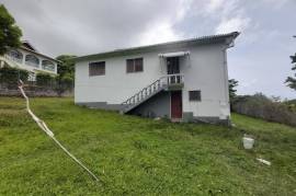 3 Bedrooms 2 Bathrooms, House for Sale in Tower Isle