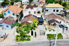 5 Bedrooms 5 Bathrooms, House for Sale in Montego Bay