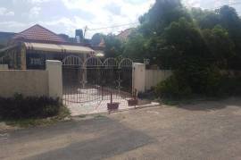 4 Bedrooms 3 Bathrooms, House for Sale in Kingston 20