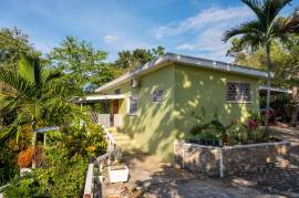 3 Bedrooms 2 Bathrooms, House for Sale in Ocho Rios