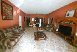 7 Bedrooms 5 Bathrooms, House for Sale in Mandeville