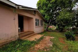 3 Bedrooms 2 Bathrooms, House for Sale in Mandeville