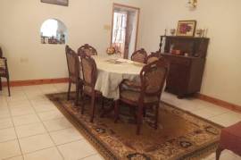 4 Bedrooms 4 Bathrooms, House for Sale in May Pen