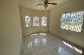 8 Bedrooms 4 Bathrooms, House for Sale in Spanish Town