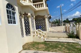 8 Bedrooms 4 Bathrooms, House for Sale in Spanish Town