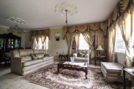 4 Bedrooms 4 Bathrooms, House for Sale in May Pen