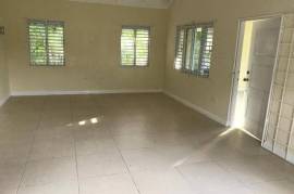 3 Bedrooms 2 Bathrooms, House for Sale in Laughlands