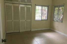 3 Bedrooms 2 Bathrooms, House for Sale in Laughlands