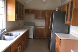 3 Bedrooms 2 Bathrooms, House for Sale in Laughlands