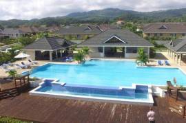 3 Bedrooms 2 Bathrooms, House for Sale in Laughlands